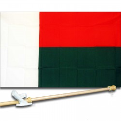 MADAGASCAR 3' x 5'  Flag, Pole And Mount.